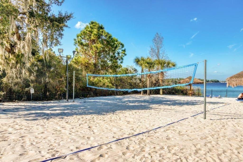 Hidden Oasis Near Orlando, Disney, Etc. Apartment